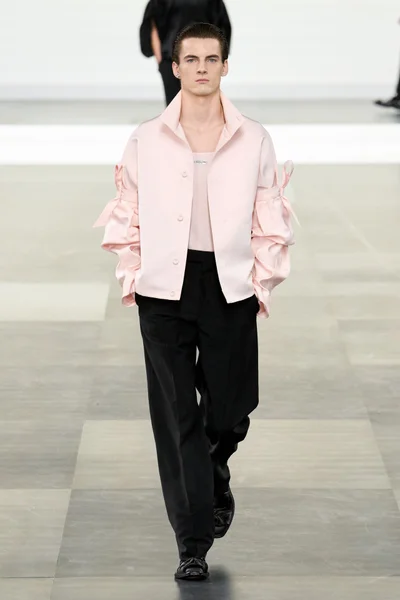 Look 9